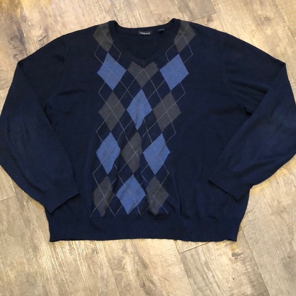 Van‎ Heusen Lightweight V-Neck Sweater - Picture 1 of 4